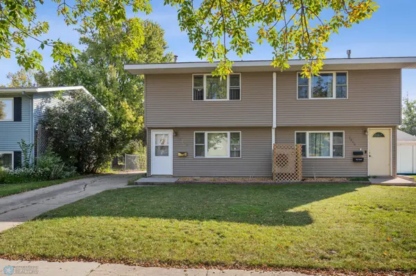 1220 20th ST N, Moorhead, MN 56560