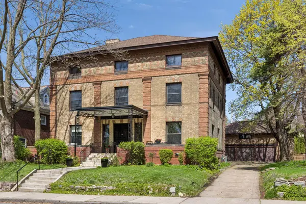 30 Crocus PL, Saint Paul, MN 55102
