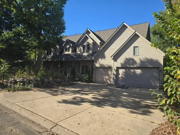 8748 Walton Oaks DR, Bloomington, MN 55438