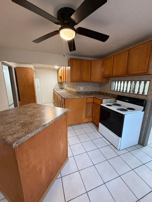 606 E Main ST, Marshall, MN 56258