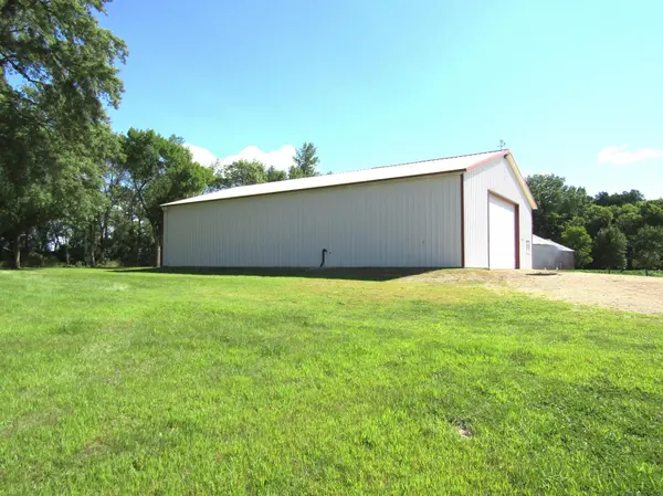742 200th AVE SW, Appleton, MN 56208