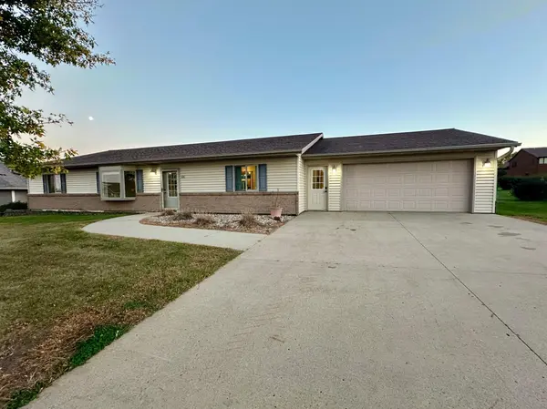 106 E Christensen DR, Luverne, MN 56156