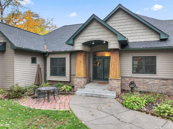 34439 Northbrook AVE, Lindstrom, MN 55045