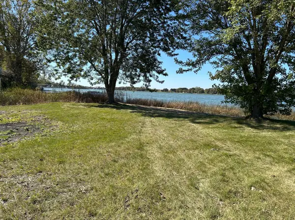 000 Red Rock Shrs DR SW, Hoffman, MN 56339