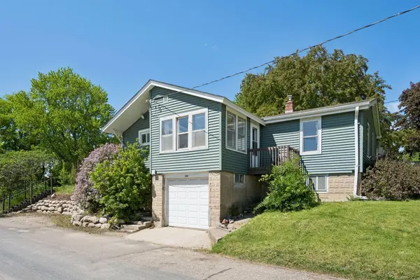 220 St Peter ST, Loretto, MN 55357