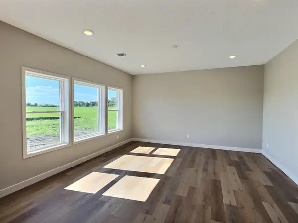 520 Ramey RD S, Maple Lake, MN 55358