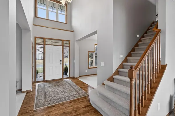 249 Tristan DR, Victoria, MN 55331