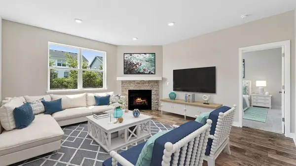 911 Foxglove TER, Waconia, MN 55387