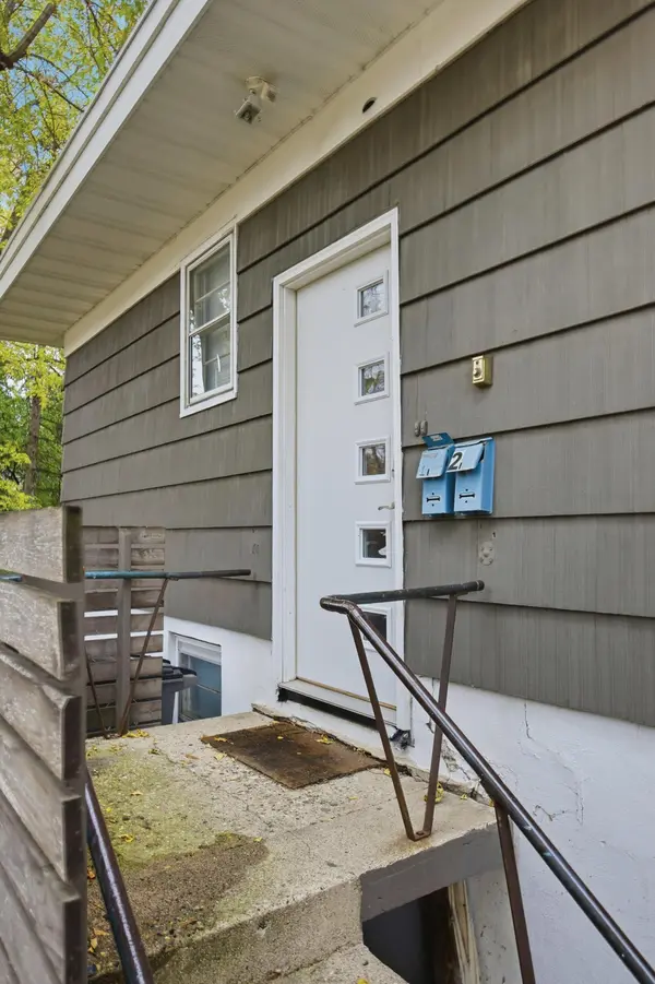1002 9th ST S, Moorhead, MN 56560