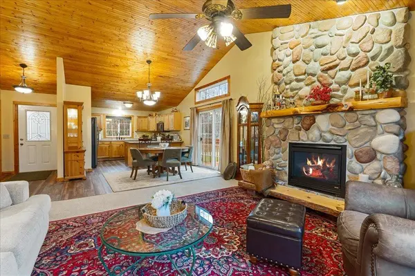 8505 Shady TRL, Pequot Lakes, MN 56472