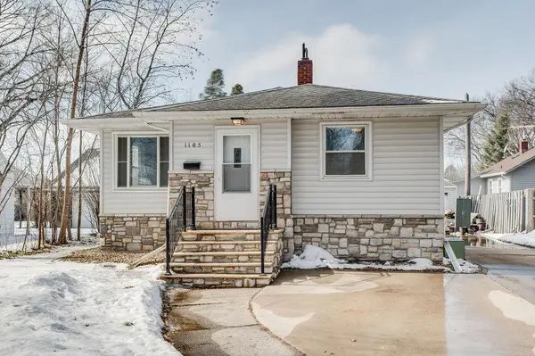 1105 11th ST S, Moorhead, MN 56560