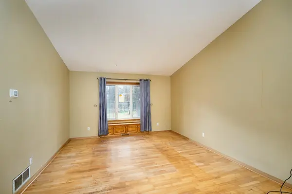 30646 Navajo ST NW, Cambridge, MN 55008