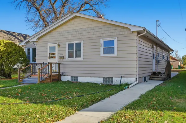 316 5th ST N, Wahpeton, ND 58075