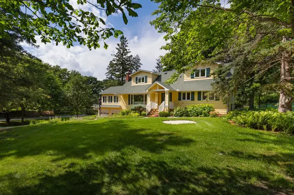 2275 Linner RD, Wayzata, MN 55391