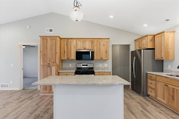 31687 Summer DR, Breezy Point, MN 56472
