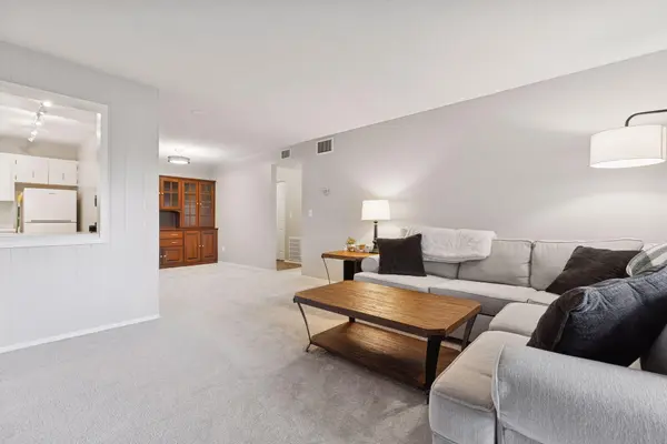 4120 Parklawn AVE #119, Edina, MN 55435