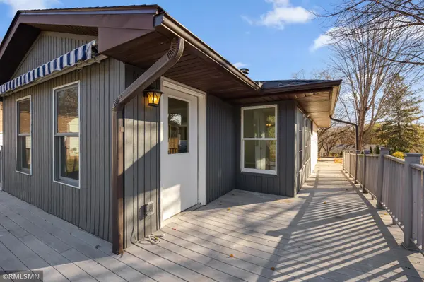 2181 Sunrise DR N, Maplewood, MN 55117
