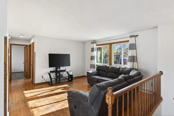 11511 Idaho AVE N, Champlin, MN 55316