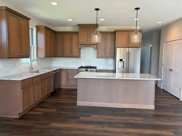 2236 Aftonn CIR, Hudson, WI 54016
