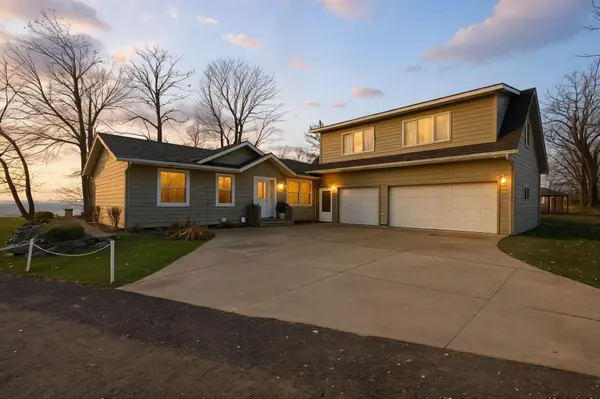 1575 White Cloud DR S,  Isle,  MN 56342