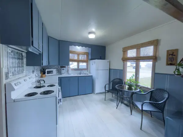 57 Edwards DR, Silver Bay, MN 55614