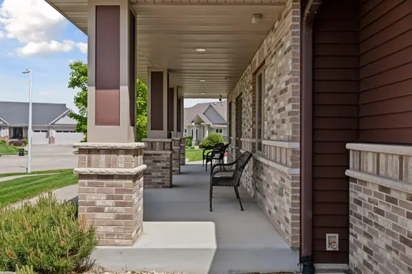 2304 Britwood LN SW, Rochester, MN 55902