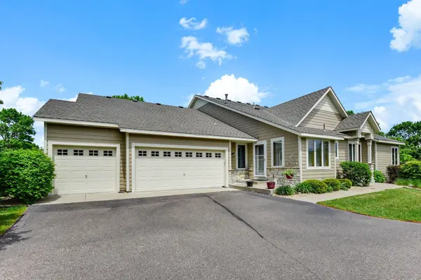 8813 Stonebrooke CT, Woodbury, MN 55125