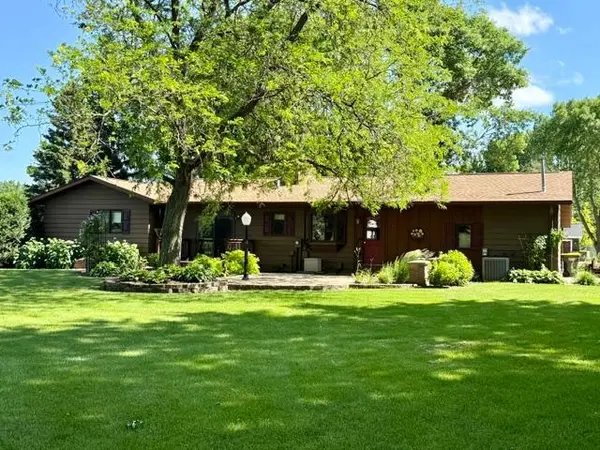 941 Mary AVE, Willmar, MN 56201