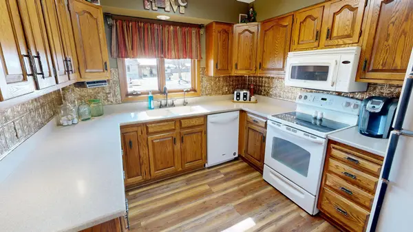 941 Mary AVE, Willmar, MN 56201