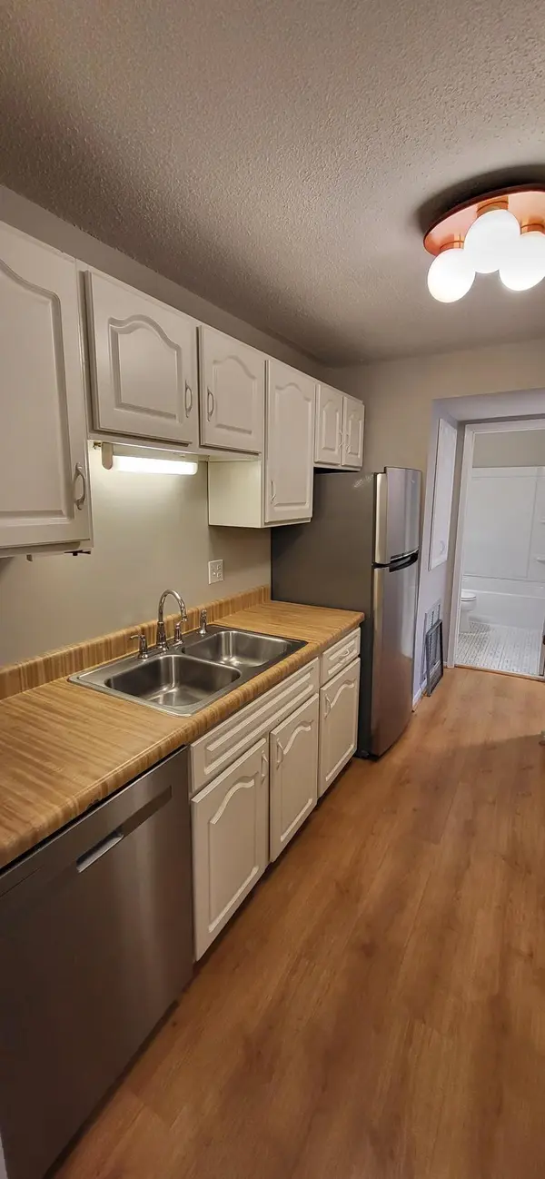 120 E Demont AVE #214, Little Canada, MN 55117