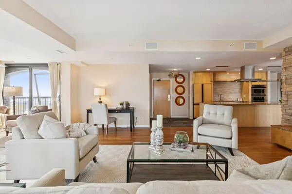 1235 Yale PL #1706, Minneapolis, MN 55403