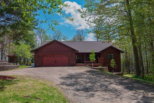37807 Loon DR, Cohasset, MN 55721