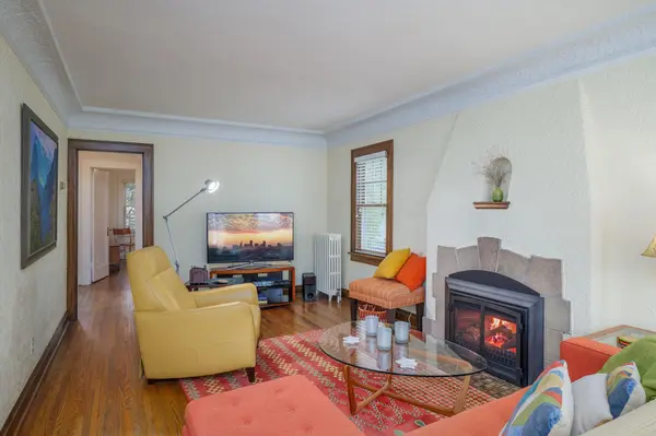 2095 James AVE, Saint Paul, MN 55105
