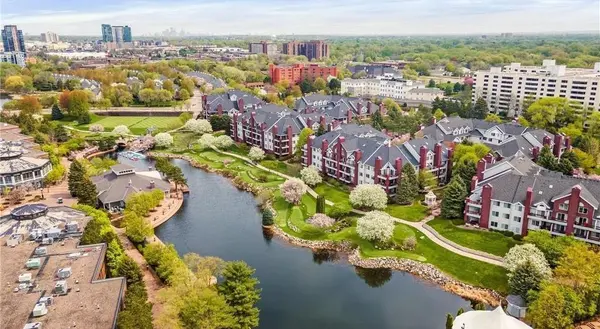 7420 Edinborough WAY #6106, Edina, MN 55435