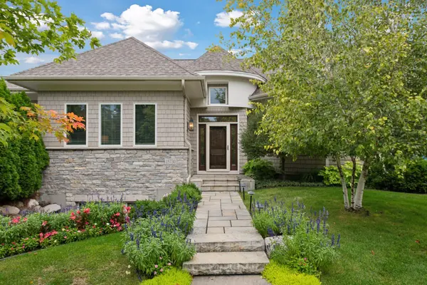 15730 Portico DR, Minnetonka, MN 55391