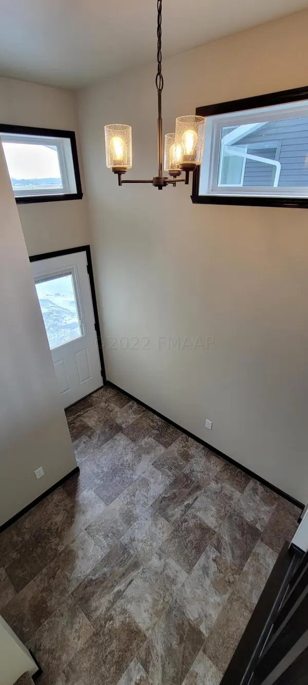 6735 Joseph ST, Horace, ND 58047