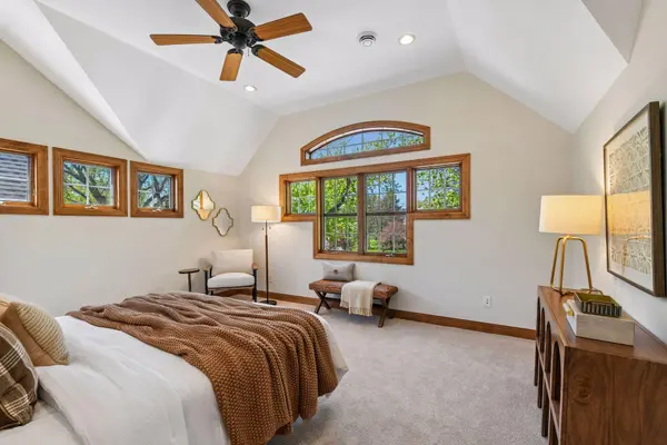 4013 Natchez AVE, Edina, MN 55416