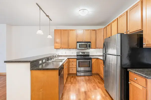 2900 University AVE SE #211, Minneapolis, MN 55414