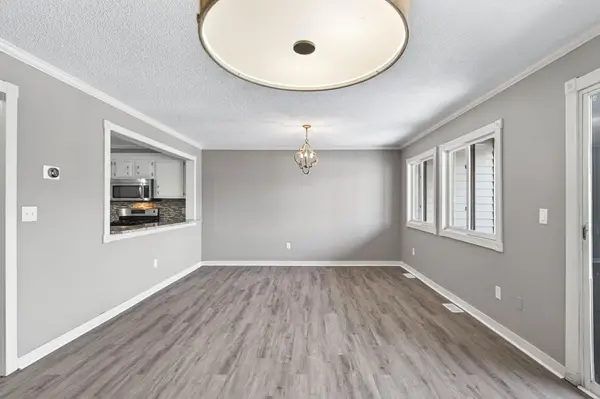 8940 Neill Lake RD #135E, Eden Prairie, MN 55347