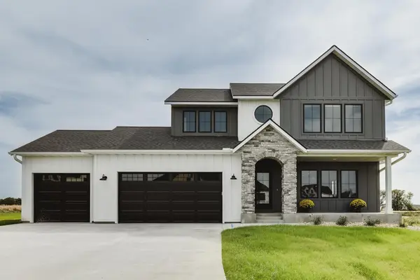 2876 Wildflower LN SW, Rochester, MN 55902