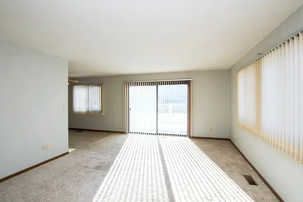 555 Graham ST SW, Hutchinson, MN 55350