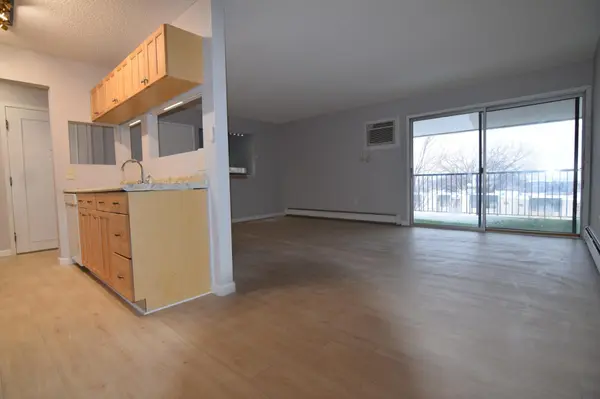 12816 Nicollet AVE #302, Burnsville, MN 55337