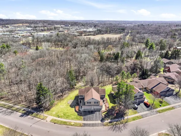 1482 Riverside DR #1482, River Falls, WI 54022