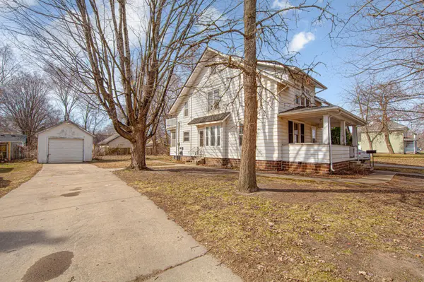711 3rd ST NW, Faribault, MN 55021