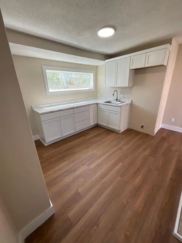 391 Sherburne AVE, Saint Paul, MN 55103