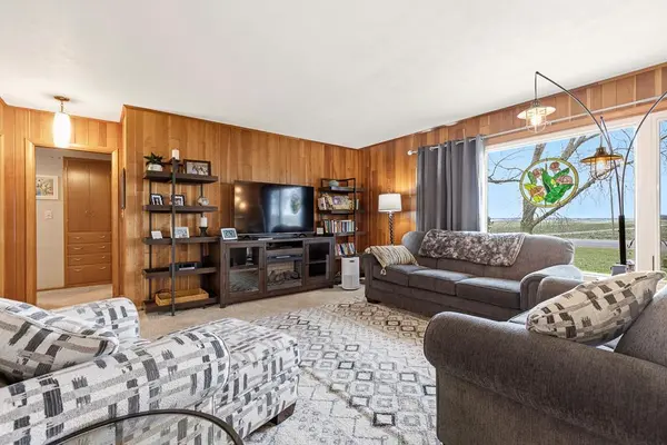 2521 County Road 7, Marshall, MN 56258