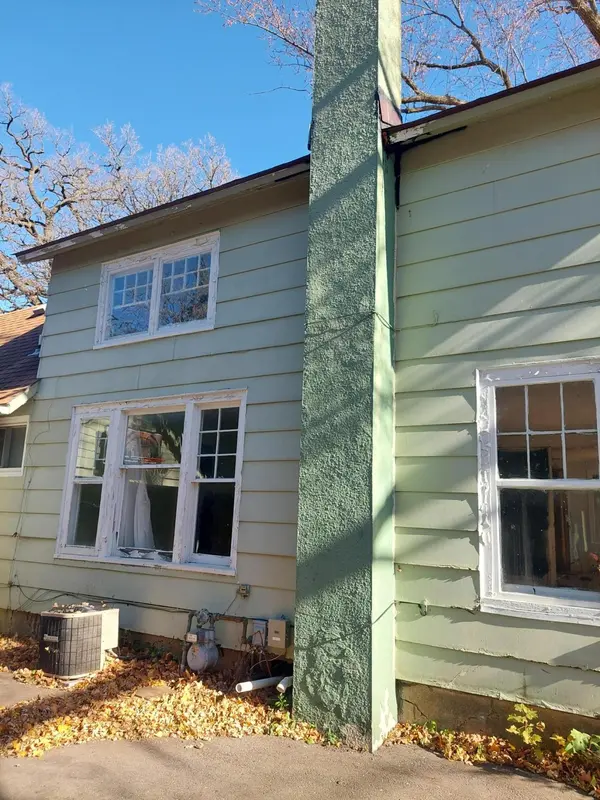 234 E School ST, Owatonna, MN 55060
