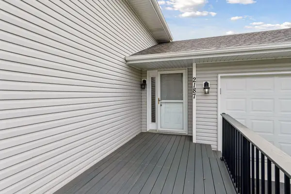 2187 Grimm RD, Chaska, MN 55318