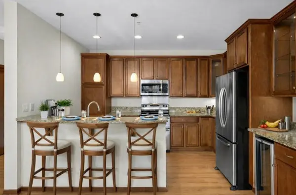 7100 Metro BLVD #223, Edina, MN 55439