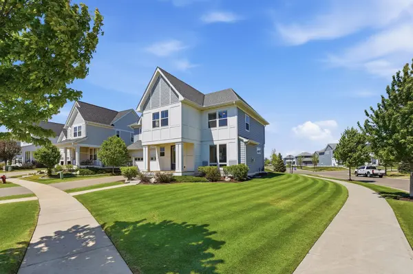 16221 Duskwood TRL, Lakeville, MN 55044